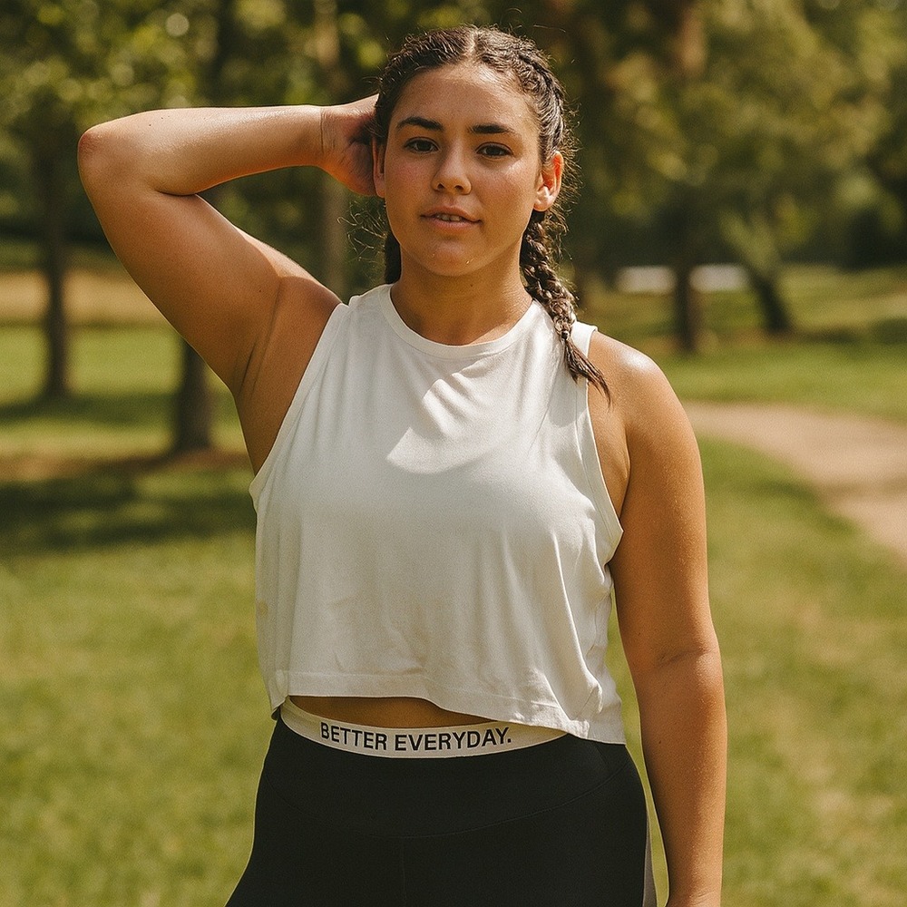 Lululemon Mesh Back Cropped Train Tank Top Womens 6 White Swift‎ Running
